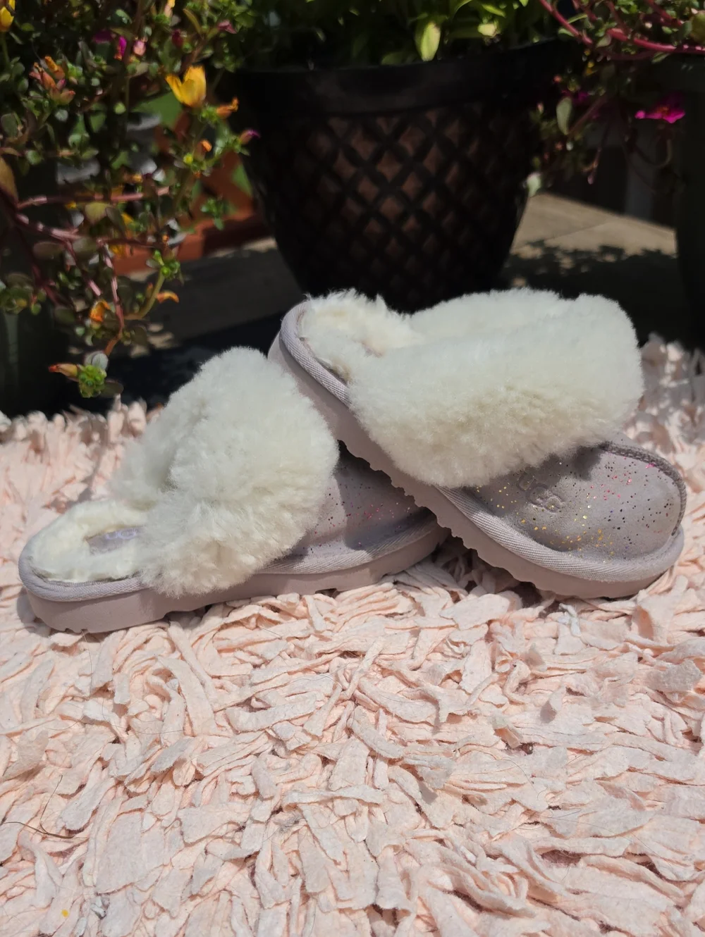 UGG Toddler 10 Sparkle Slide Slippers in Light Pink with Cream Shearling